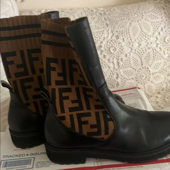 Fendi Black and Brown Ankle Boots with FF Monogram - Picture 5 of 5